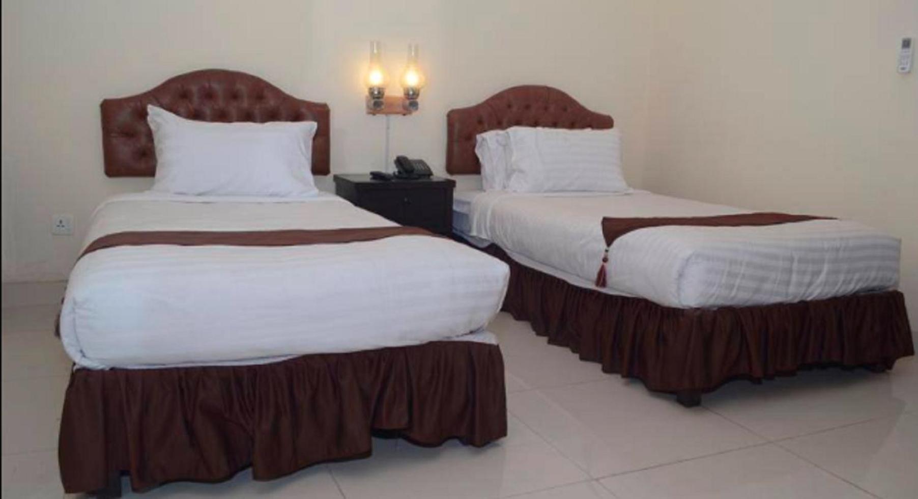 Panoramic Hotel Lahore Bagian luar foto